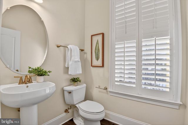 24814 BARRINGTON GROVE CT, Aldie, VA 20105