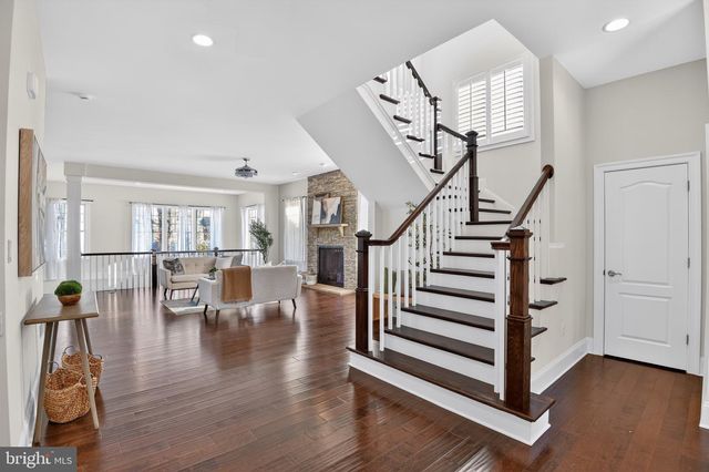 24814 BARRINGTON GROVE CT, Aldie, VA 20105