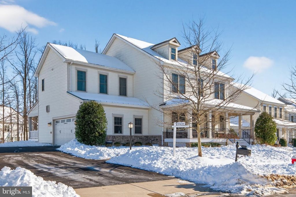 24814 BARRINGTON GROVE CT, Aldie, VA 20105