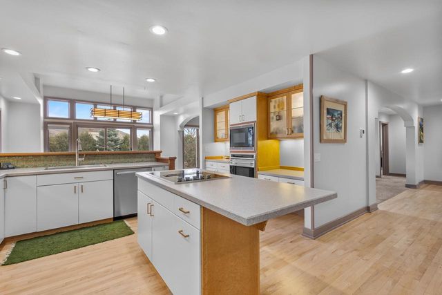 49 Chequamegon Bay, Madison, WI 53719