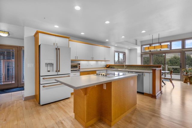 49 Chequamegon Bay, Madison, WI 53719