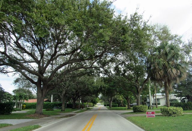 1911 NE 27th Court 1-3, Lighthouse Point, FL 33064