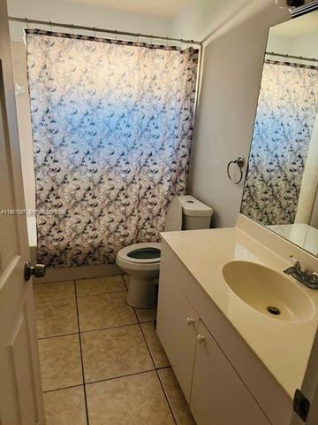 5104 BEAUTY ST, Lehigh Acres, FL 33971