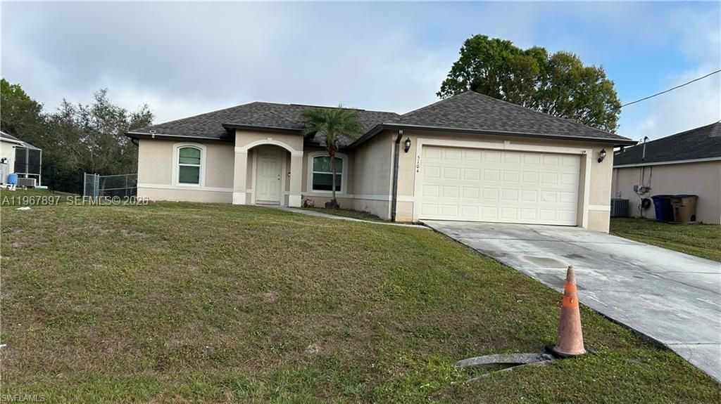 5104 BEAUTY ST, Lehigh Acres, FL 33971