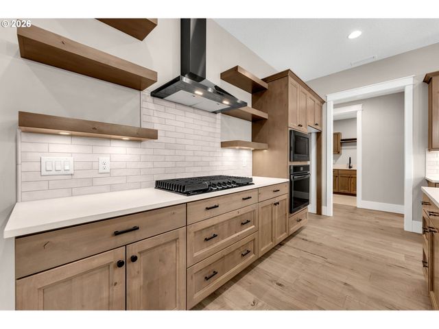 16221 Ne 180TH St, Brush Prairie, WA 98606