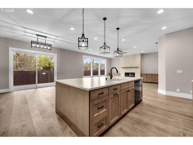 16221 Ne 180TH St, Brush Prairie, WA 98606