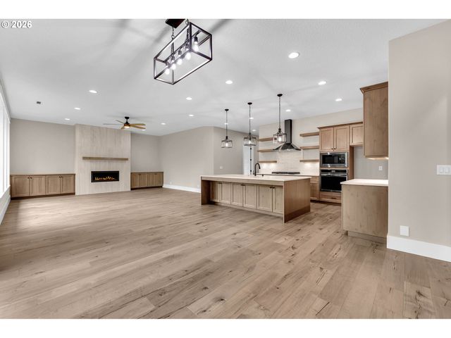 16221 Ne 180TH St, Brush Prairie, WA 98606