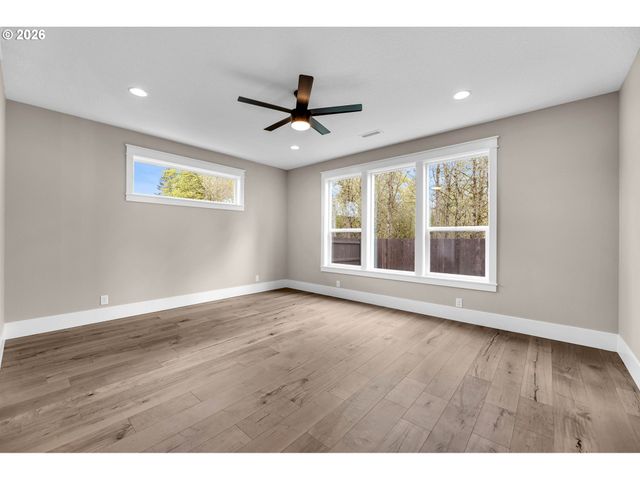 16221 Ne 180TH St, Brush Prairie, WA 98606