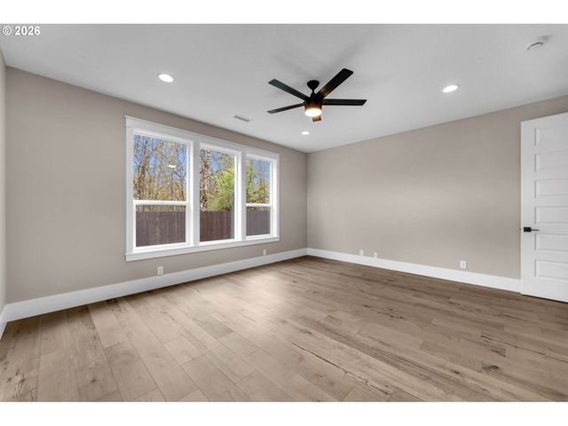 16221 Ne 180TH St, Brush Prairie, WA 98606