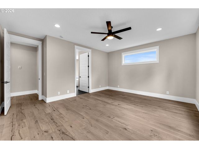 16221 Ne 180TH St, Brush Prairie, WA 98606