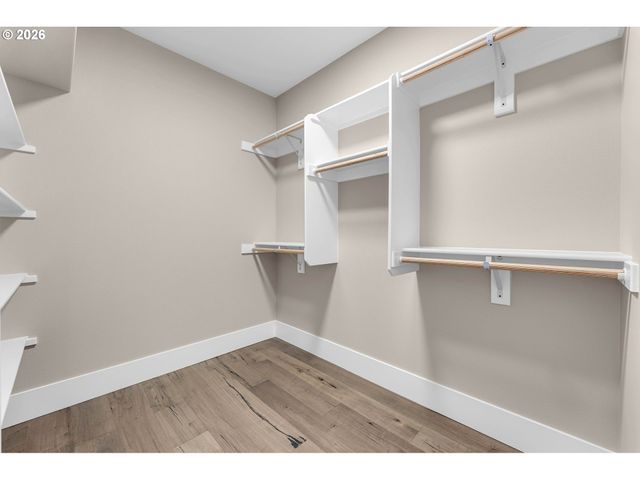 16221 Ne 180TH St, Brush Prairie, WA 98606