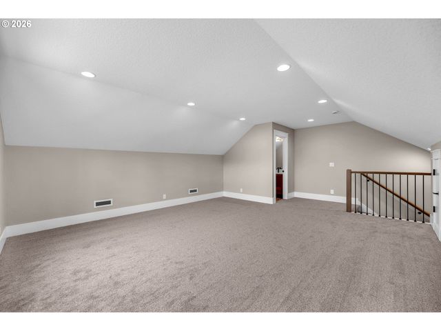 16221 Ne 180TH St, Brush Prairie, WA 98606