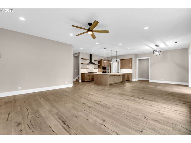 16221 Ne 180TH St, Brush Prairie, WA 98606