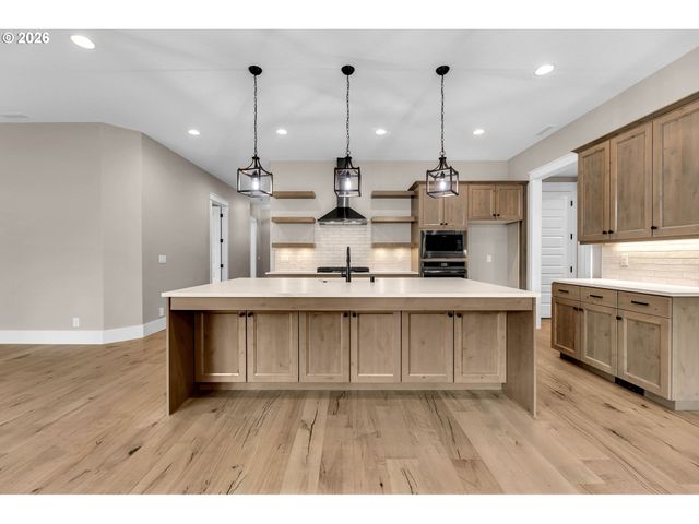 16221 Ne 180TH St, Brush Prairie, WA 98606