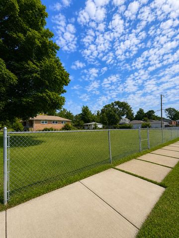 11327 S Racine Avenue, Chicago, IL 60643