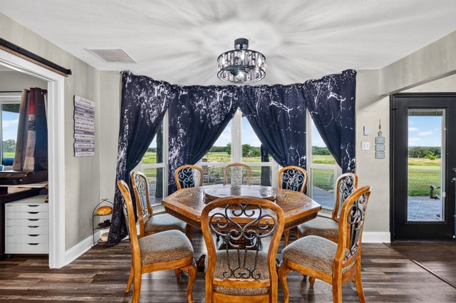 360 Pop Noah Road, Collinsville, TX 76233