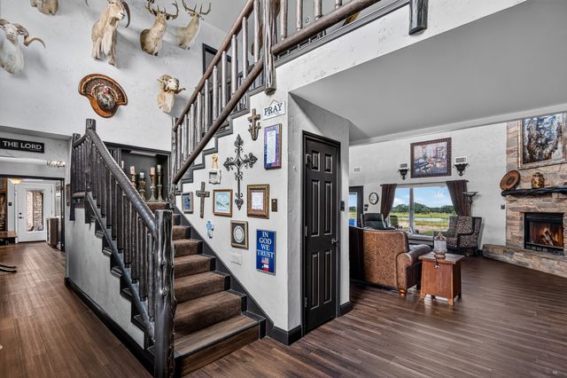 360 Pop Noah Road, Collinsville, TX 76233