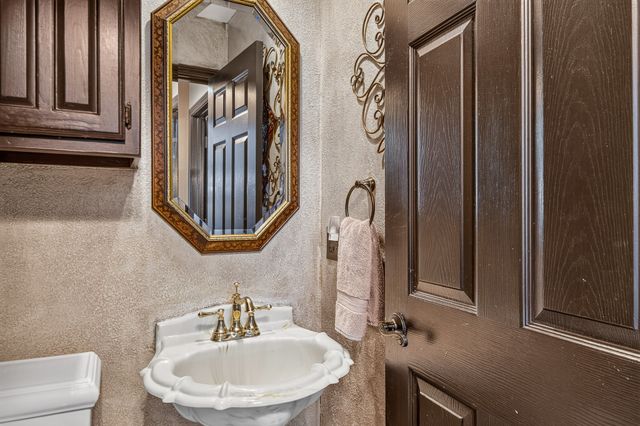 360 Pop Noah Road, Collinsville, TX 76233