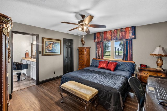 360 Pop Noah Road, Collinsville, TX 76233