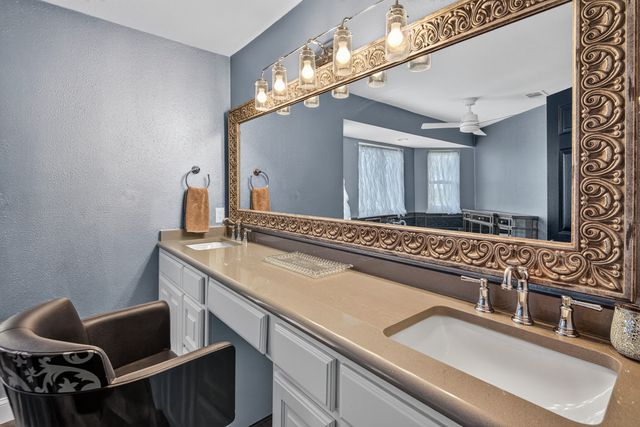 360 Pop Noah Road, Collinsville, TX 76233