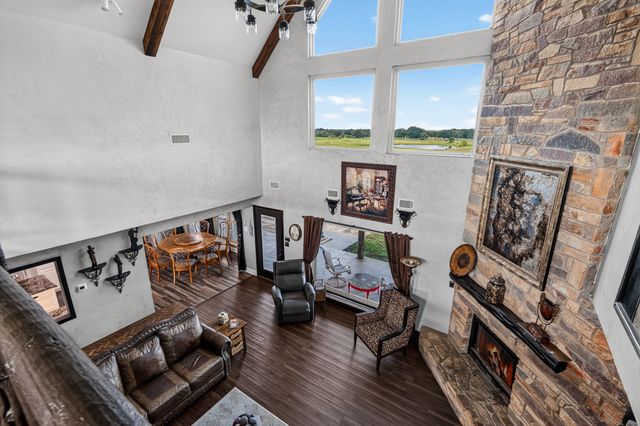 360 Pop Noah Road, Collinsville, TX 76233