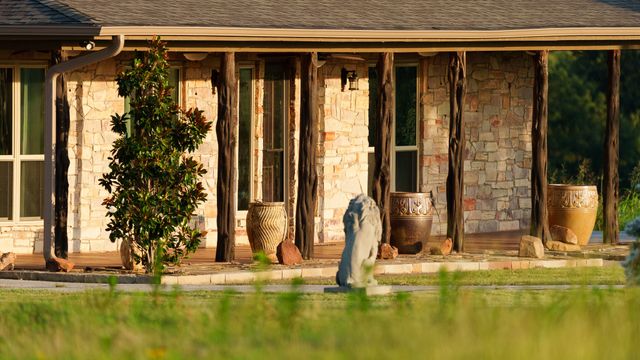 360 Pop Noah Road, Collinsville, TX 76233