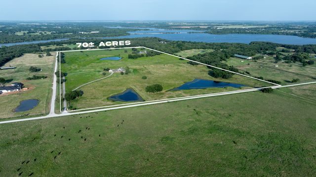 360 Pop Noah Road, Collinsville, TX 76233