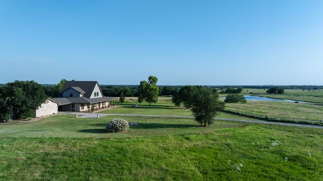 360 Pop Noah Road, Collinsville, TX 76233