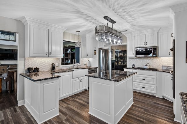 360 Pop Noah Road, Collinsville, TX 76233