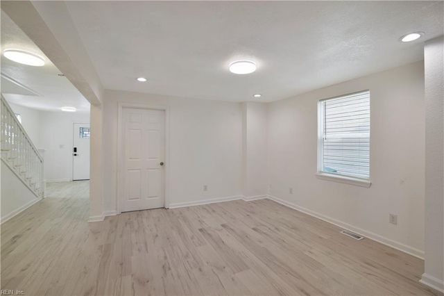 306 Wellons ST, Suffolk, VA 23434