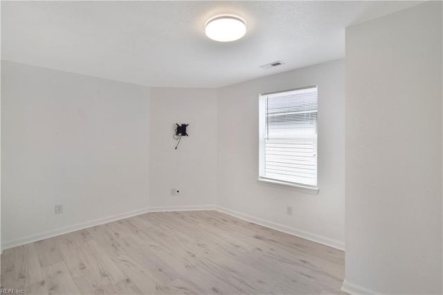 306 Wellons ST, Suffolk, VA 23434