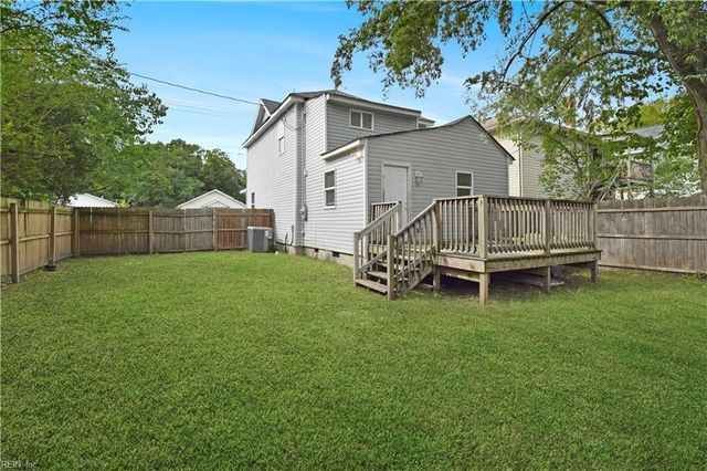 306 Wellons ST, Suffolk, VA 23434