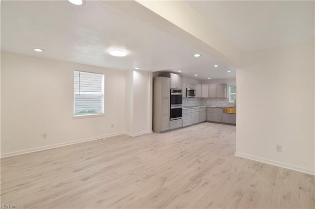 306 Wellons ST, Suffolk, VA 23434