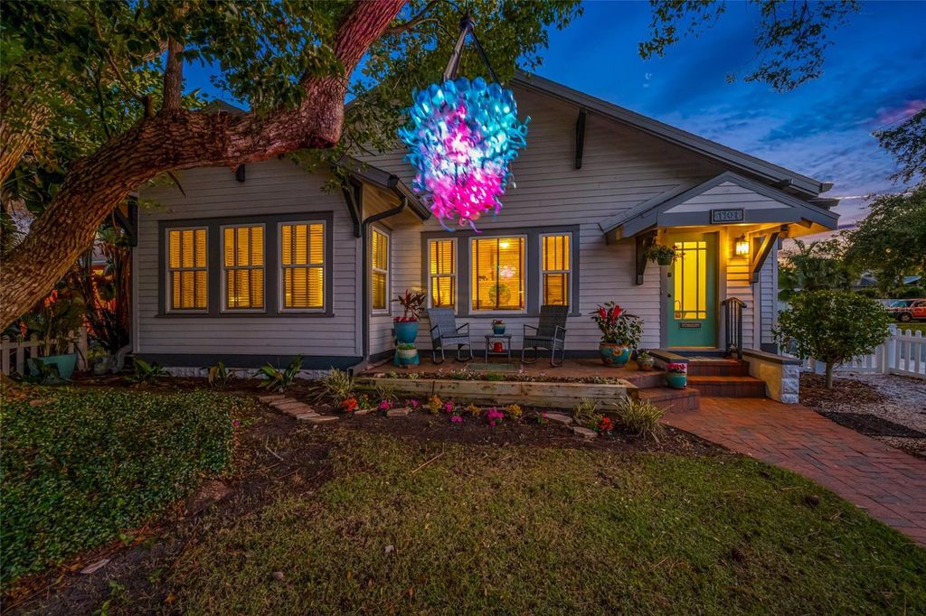 Image 3 of property listing at 1101 GRANADA STREET, Clearwater, FL 33755