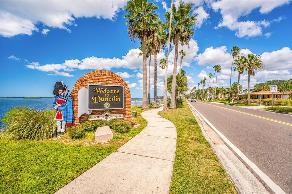 Image 54 of property listing at 1101 GRANADA STREET, Clearwater, FL 33755