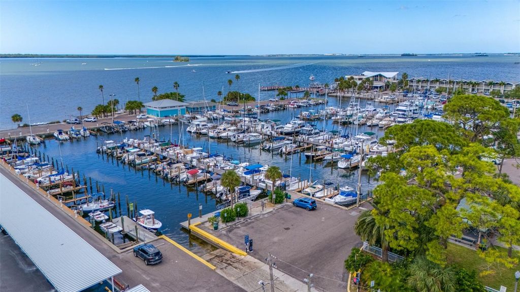 Image 64 of property listing at 1101 GRANADA STREET, Clearwater, FL 33755