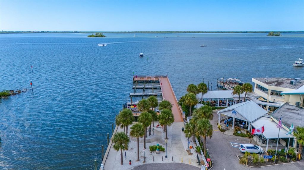 Image 66 of property listing at 1101 GRANADA STREET, Clearwater, FL 33755