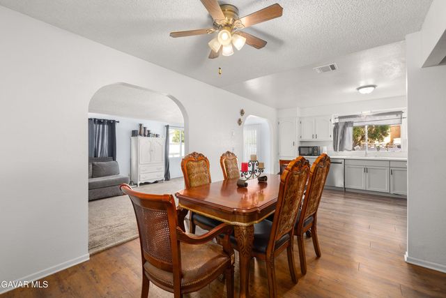 38511 Carolside Avenue, Palmdale, CA 93550