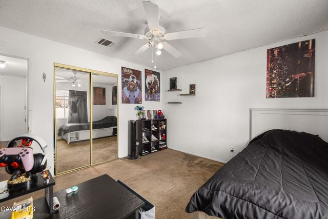 38511 Carolside Avenue, Palmdale, CA 93550