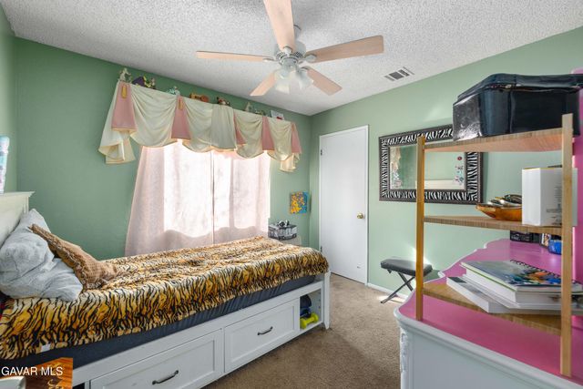 38511 Carolside Avenue, Palmdale, CA 93550