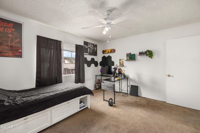 38511 Carolside Avenue, Palmdale, CA 93550