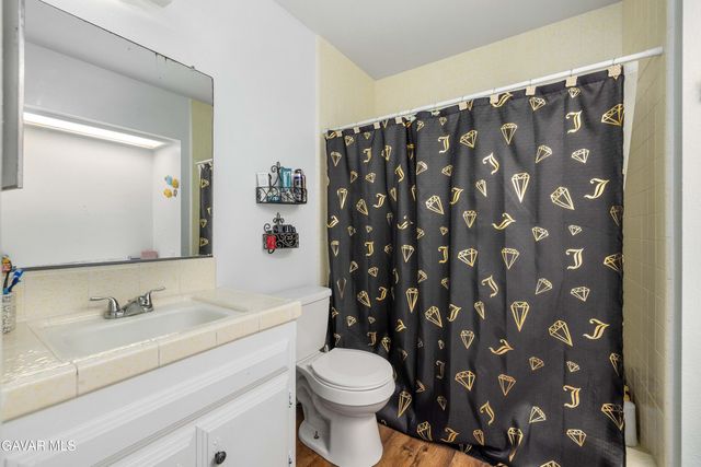 38511 Carolside Avenue, Palmdale, CA 93550