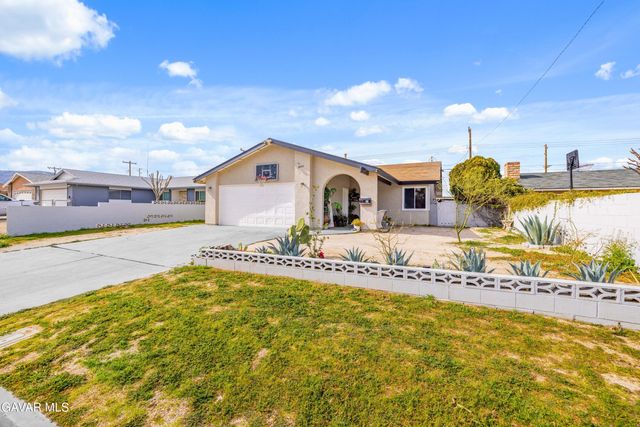38511 Carolside Avenue, Palmdale, CA 93550