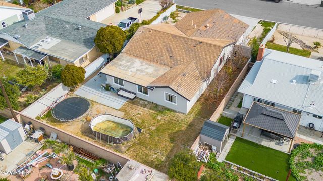 38511 Carolside Avenue, Palmdale, CA 93550