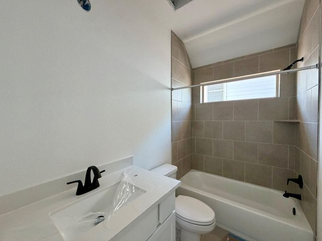 1329 White Daisy LN, Georgetown, TX 78628
