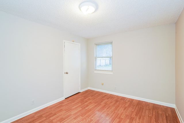 4355 Central Valley Dr, Hermitage, TN 37076