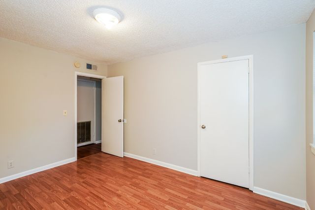 4355 Central Valley Dr, Hermitage, TN 37076