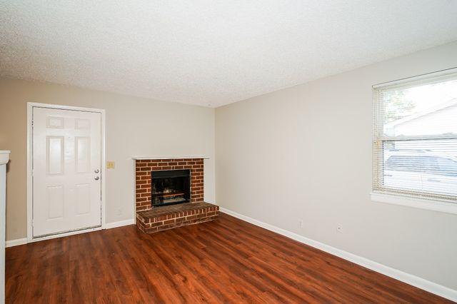 4355 Central Valley Dr, Hermitage, TN 37076