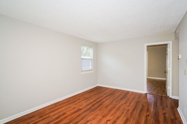 4355 Central Valley Dr, Hermitage, TN 37076