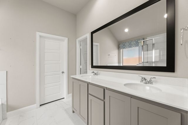 114 Emperor Oak Court, Balch Springs, TX 75181